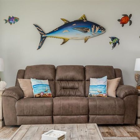 Awake On The Gulf - Gulf Front! Gaze Up At The Stars From Your Large Deck While Listening To The Waves Crash, Home Dauphin Island Exterior photo