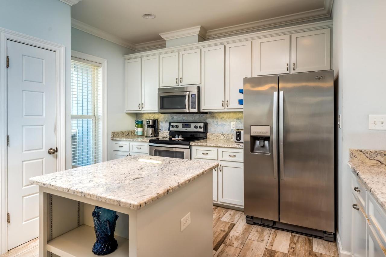 Awake On The Gulf - Gulf Front! Gaze Up At The Stars From Your Large Deck While Listening To The Waves Crash, Home Dauphin Island Exterior photo